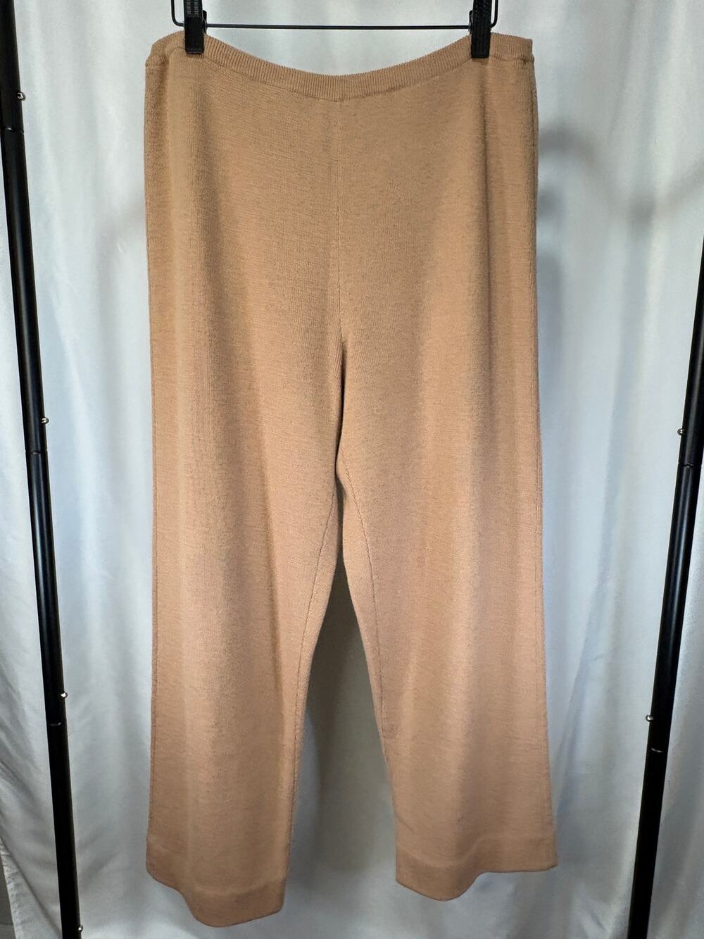 Neiman Marcus Exclusive Women’s Large Camel Knit Wide Leg Pants Pull On